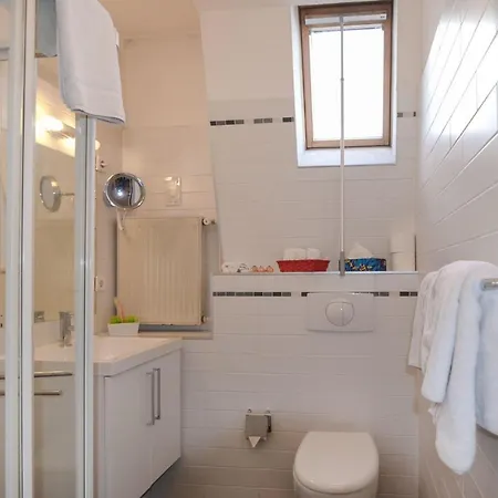 Holiday home 2 Bedroom Lovely In