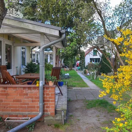 2 Bedroom Lovely In Holiday home